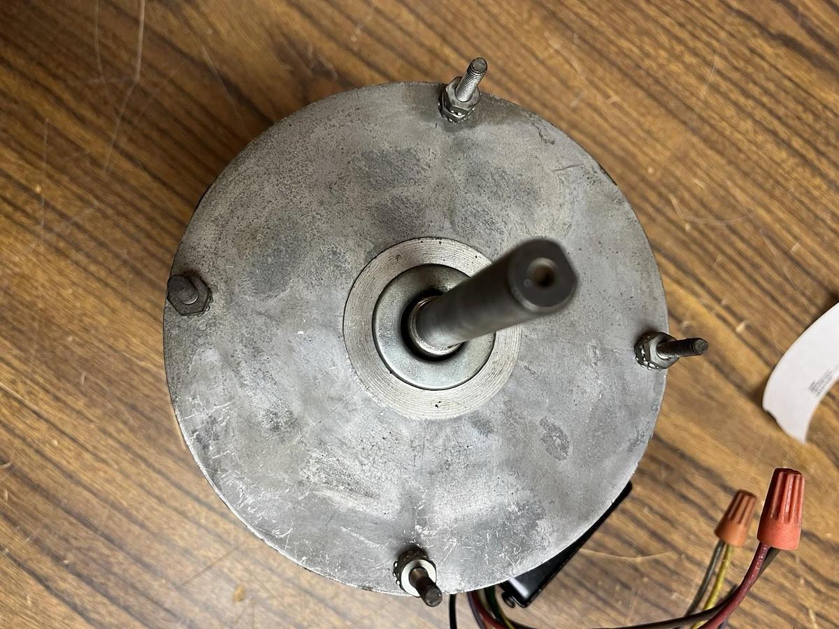 Used INDUSTRIA DE MOTORES,A66948,MOTOR 1/4HP 230/460V 3PH 1725RPM 3PH