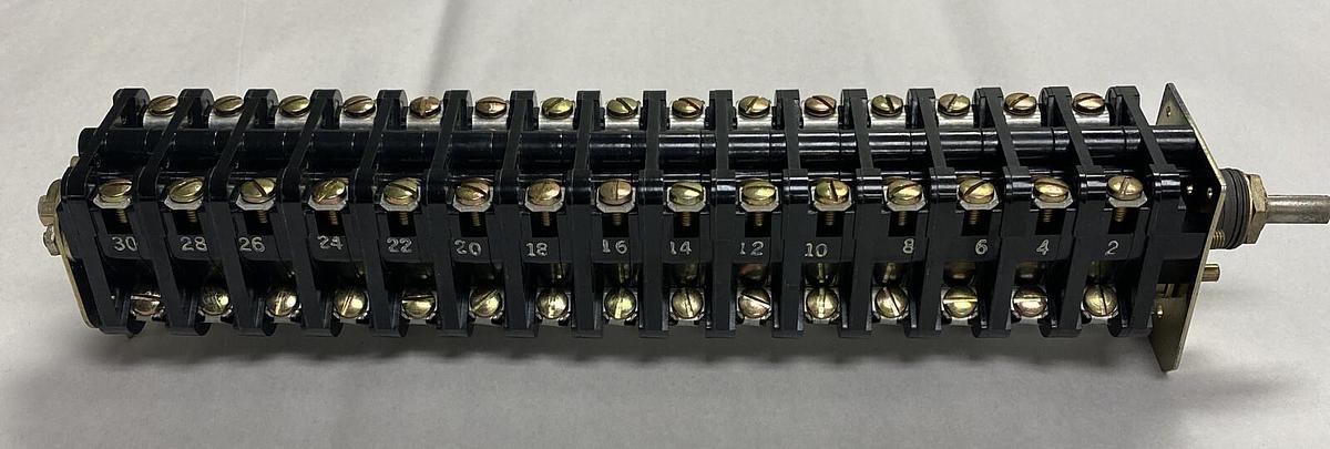 Allen-Bradley,806-M775738/1,Rotary Switch Size 10 25A NOS