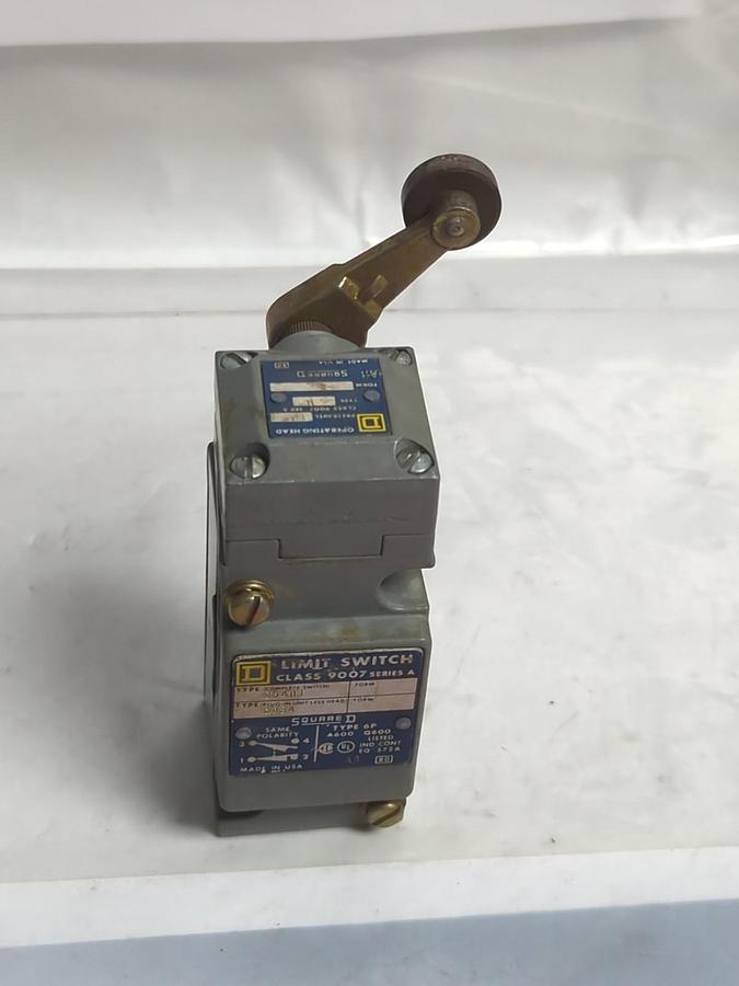 Used SQUARE D,9007 C5481,SERIES A LIMIT SWITCH PRE-OWNED