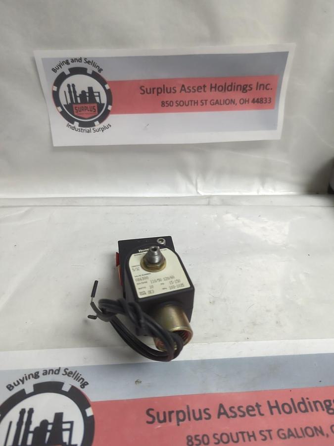 Used HONEYWELL,086300,SOLENOID VALVE WITH 7C11P313SHF3 PRE-OWNED