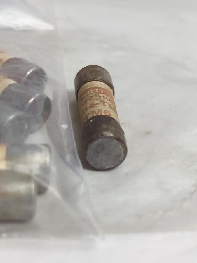 Used FERRAZ SHAWMUT,OTM6,ONE-TIME 6 AMP FUSE LOT OF 10 PRE-OWNED