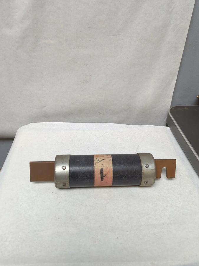 Used COOPER BUSSMANN,FRS-R-225,FUSETRON 225 AMP FUSE PRE-OWNED