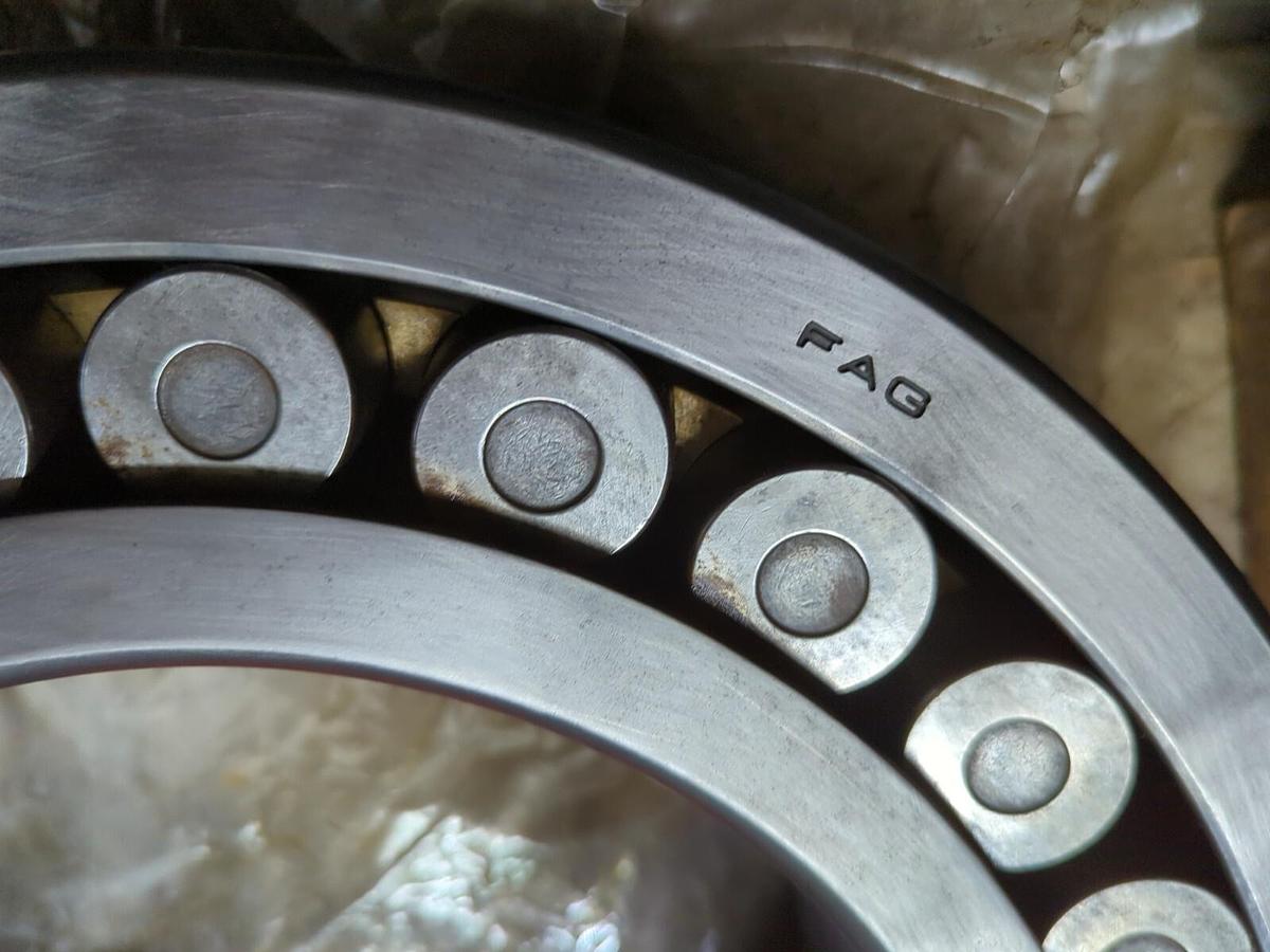 FAG,221448,SPHERICAL ROLLER BEARING 220MM X 370MM X 120MM NOS