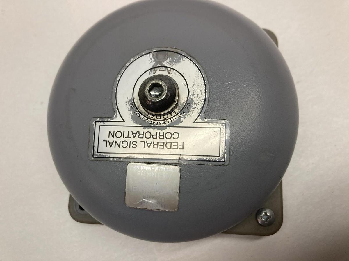 Used Federal Signal,Model: 500,Bell Buzzer 120 Volts .08 Amps Series A1