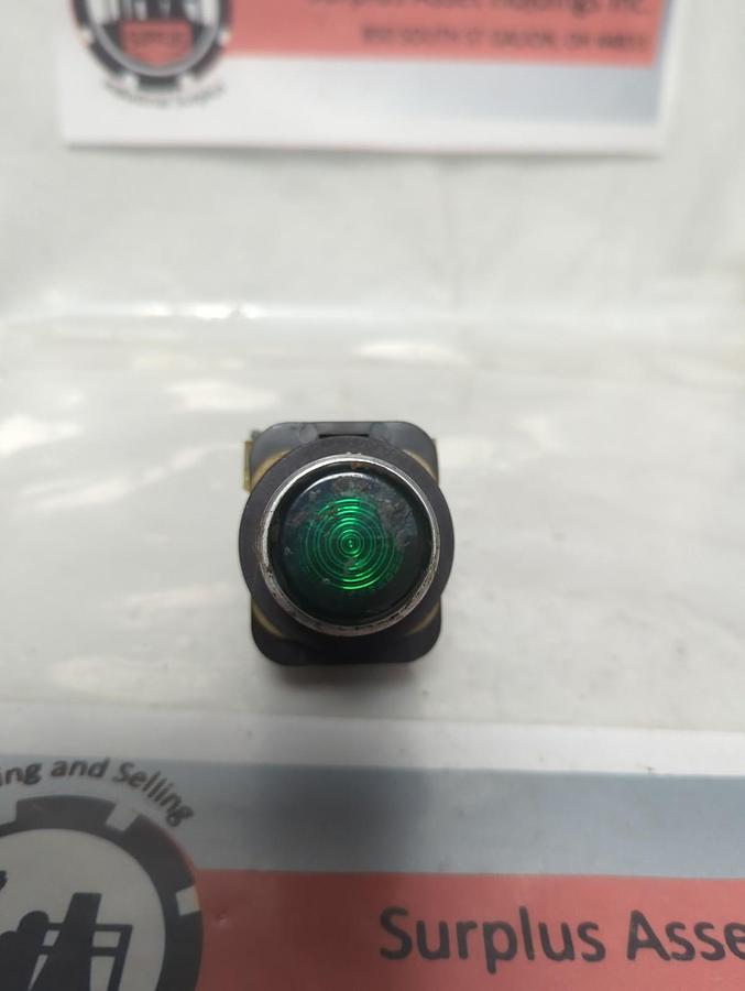 Used ALLEN BRADLEY,800T-PB16,SERIES B GREEN PUSHBUTTON ASSEMBLY PRE-OWNED