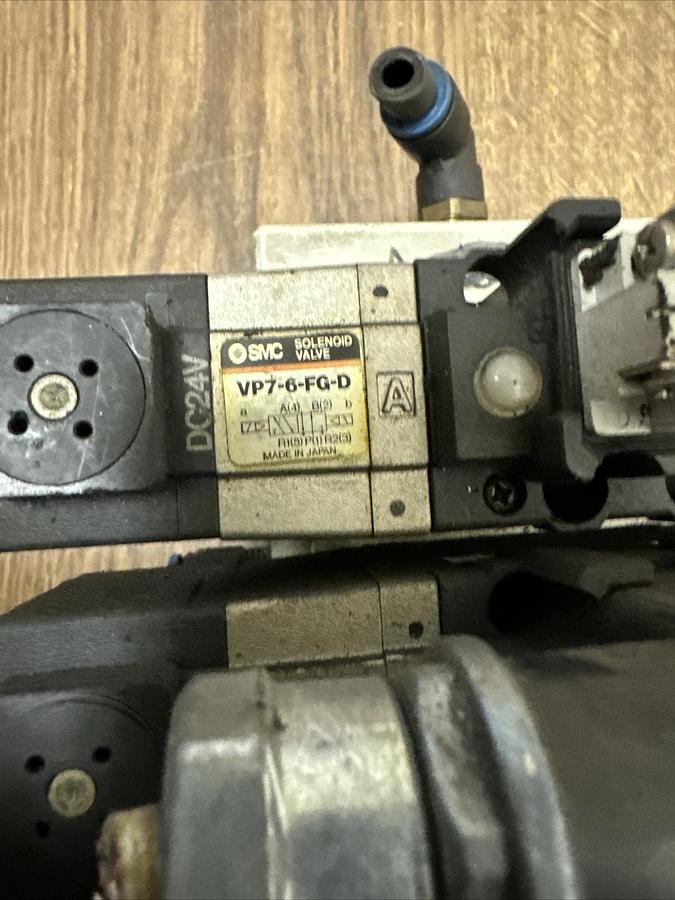 Used SMC,VP7-6-FG-D,7 Solenoid Valves W/10 Valve Manifold