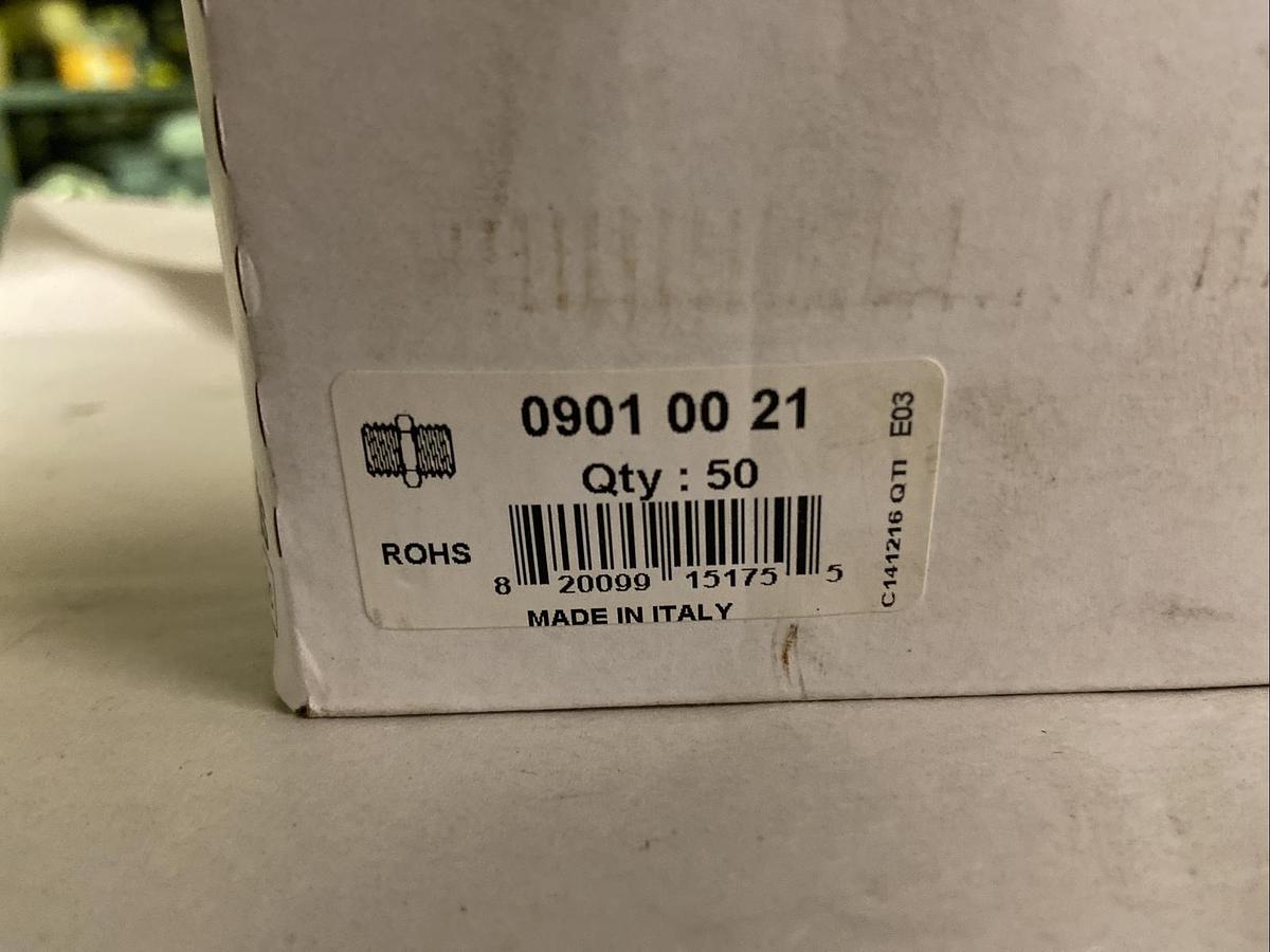 Parker,0901-00-21,1/2 INCH Nickel Plated Brass Fittings Lot of 50