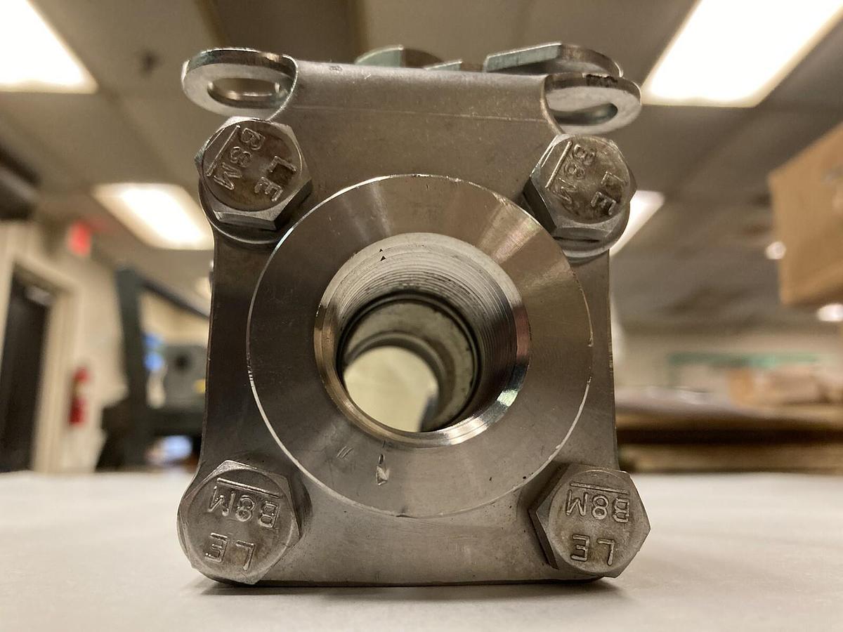 Whitey Swagelok,SS-S65PF12,3/4 INCH Steam Series Ball Valve