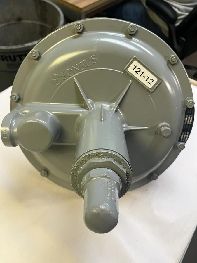 Sensus,121-12,Gas Regulator 2" Screwed Type BP