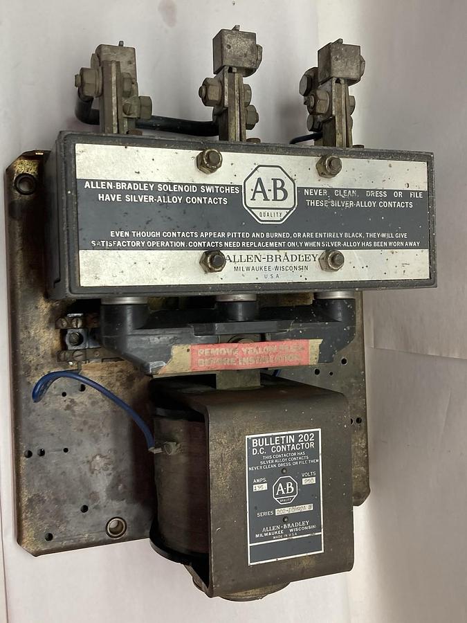 Used Allen-Bradley,Bulletin 202,D.C. Contactor 202-E0H92A 250V 135A