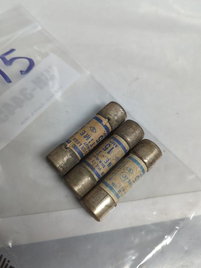 Used SHAWMUT,OT15,ONE-TIME 15 AMP FUSE LOT OF 3 PRE-OWNED