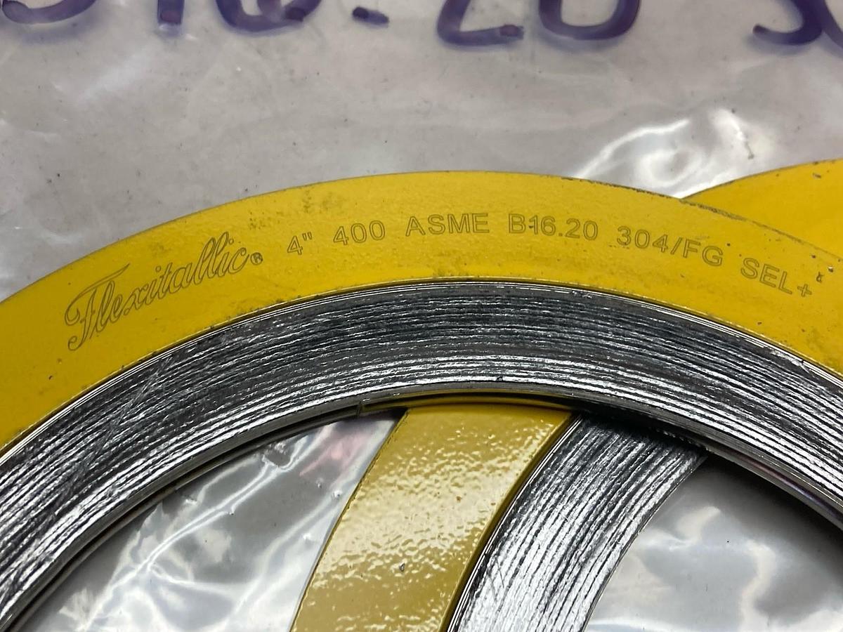 Flexitallic,400 ASME,4 Inch Spiral Round Gasket B16.20 304/FG LOT OF 2