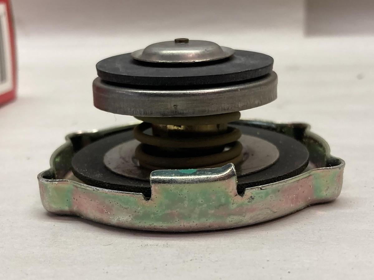 Napa,703-1447,Radiator Cap