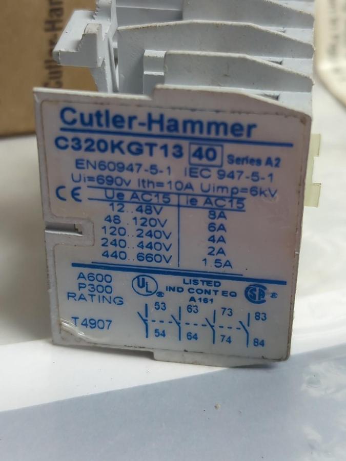 EATON,C320KGT13,SERIES A2 FREEDOM SERIES TOP MTD.AUX NOS