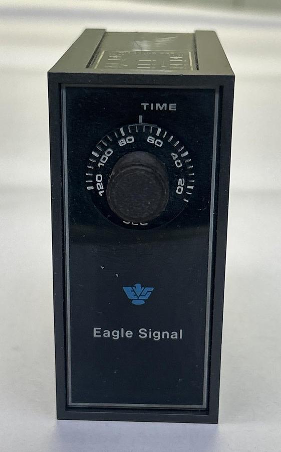 Used EAGLE SIGNAL,DB105A3,TIMER 20-120 SEC