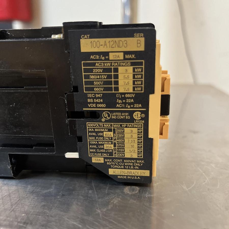 Used ALLEN BRADLEY,100-A12ND3,CONTACTOR 12A 3P 120V COIL