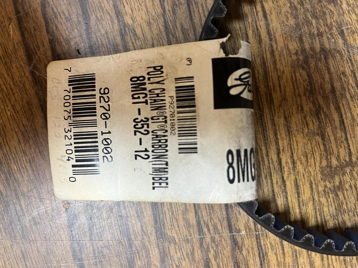GATES,8MGT-352-12,POLY CHAIN GT CARBON SYCHRONOUS BELT LOT OF 2