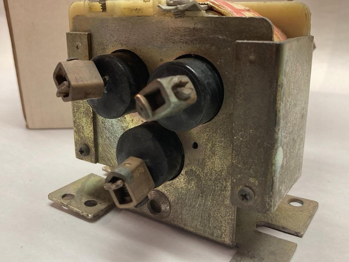 Used Dayton,3X753A,60A Relay 120Vac Coil