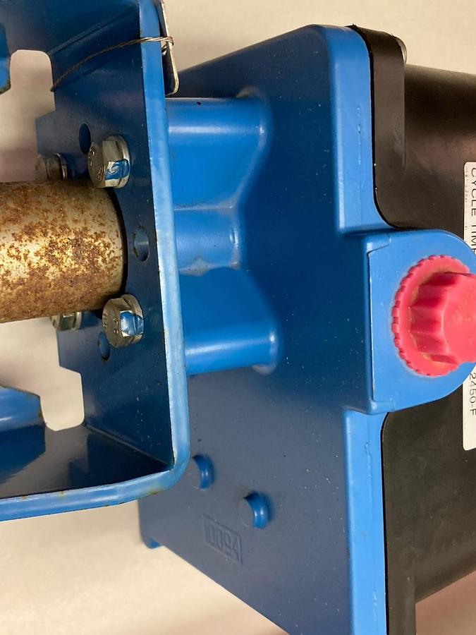 Used Neles-Jamesbury,EU-25-01-Q,Flange Ball Valve 115Vac 1.6A