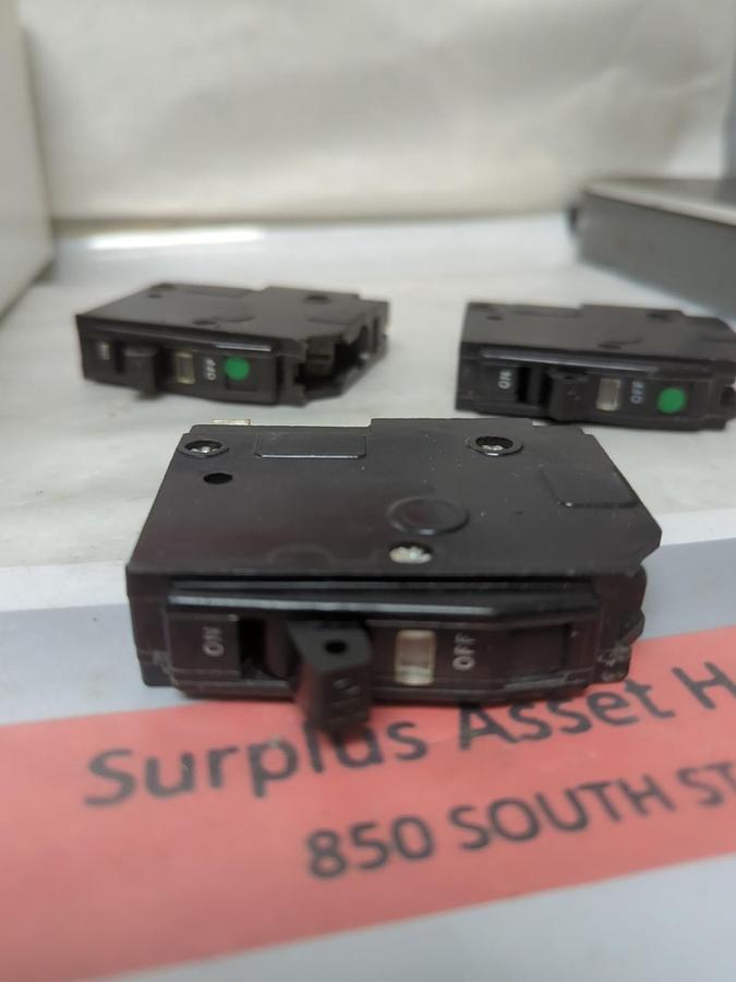 Used SQUARE D,QO140,CIRCUIT BREAKER 40 AMP 1-POLE LOT OF 3 PRE-OWNED