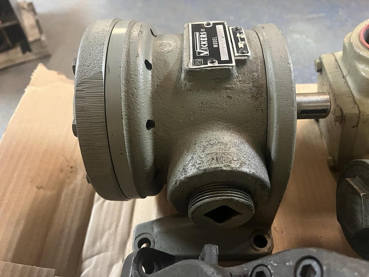 Used VICKERS,V124-20,HYDRAULIC VANE PUMP