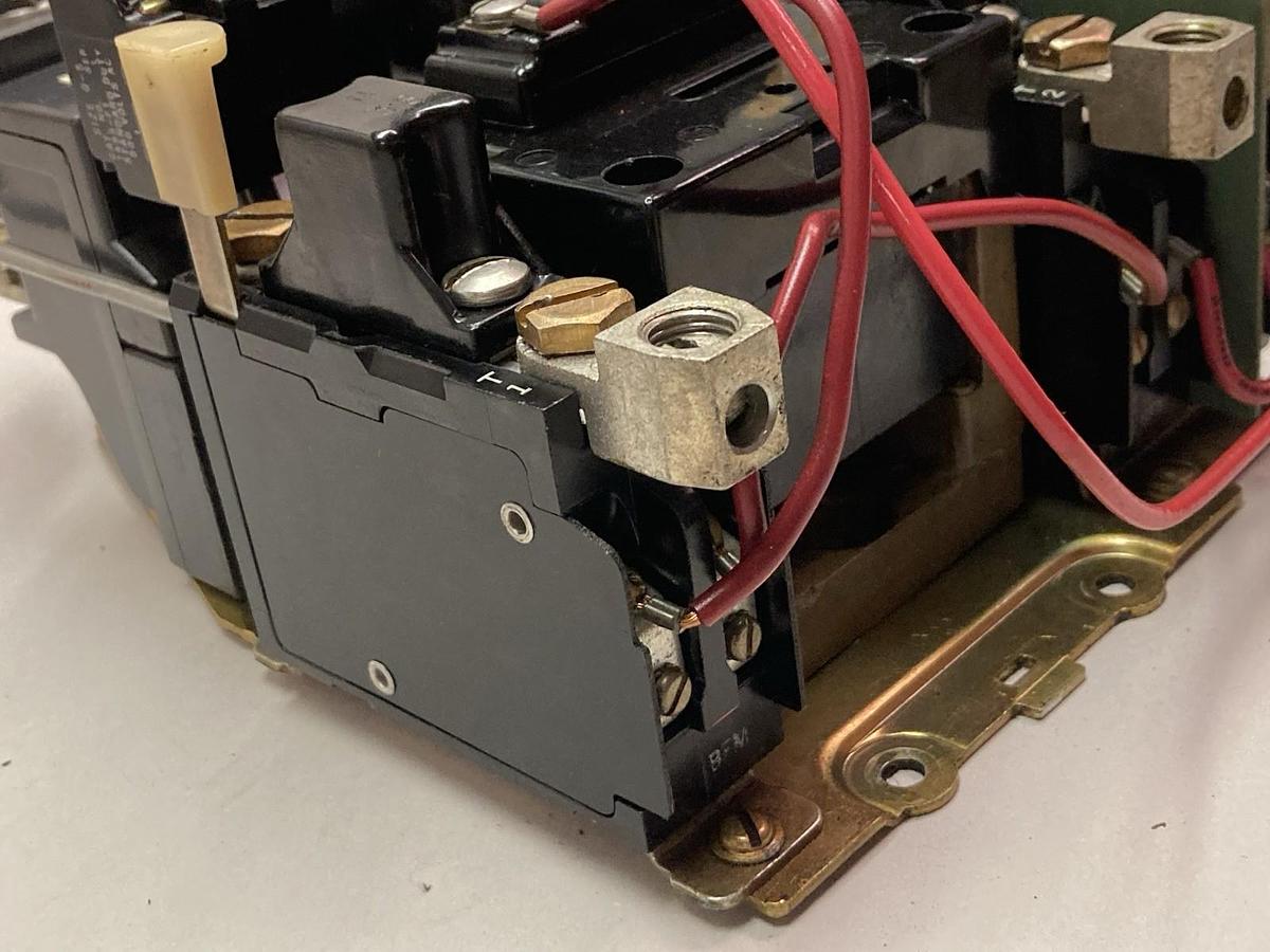 Allen-Bradley,709-C0D103,3-Phase Magnetic Motor Starter Size 2 120V Series K
