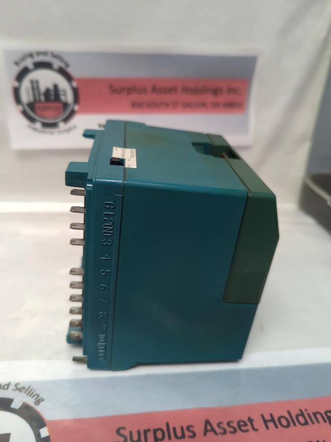 Used HONEYWELL,RM7890 2 1056,ULTRAVIOLET FLAME AMPLIFIER BURNER CONTROL UNIT