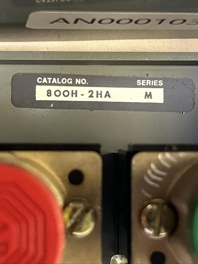 ALLEN BRADLEY,800H-2HA,HEAVY DUTY START / STOP PUSH BUTTON NOS