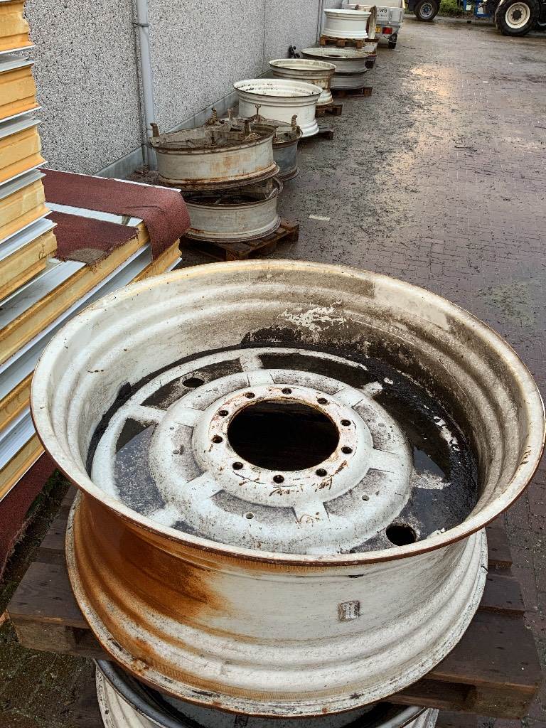 Gebruikt VELGEN W18 X 42