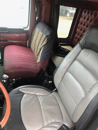 Used PRE EMMISSION 2005 WESTERNSTAR 4900SA TANDEM TRI PICKER TRUCK 