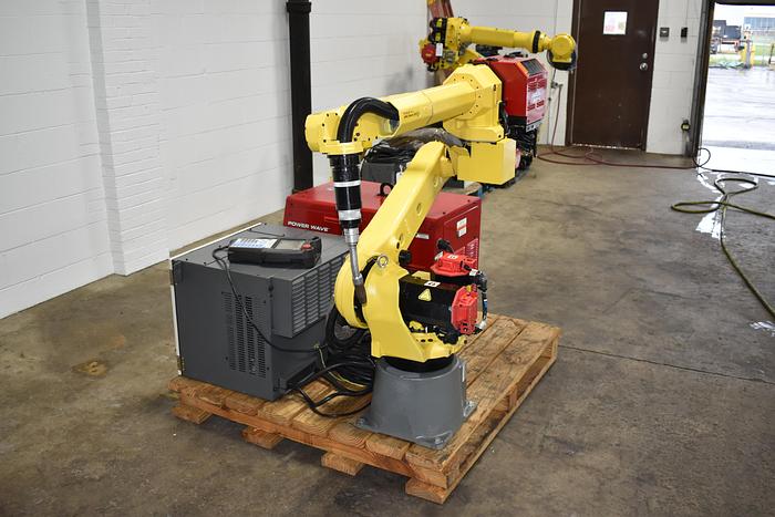 Used FANUC Arcmate 120ic/12L Industrial Welding Robot with R30ib Controller and Lincoln Powerwave 455 STT
