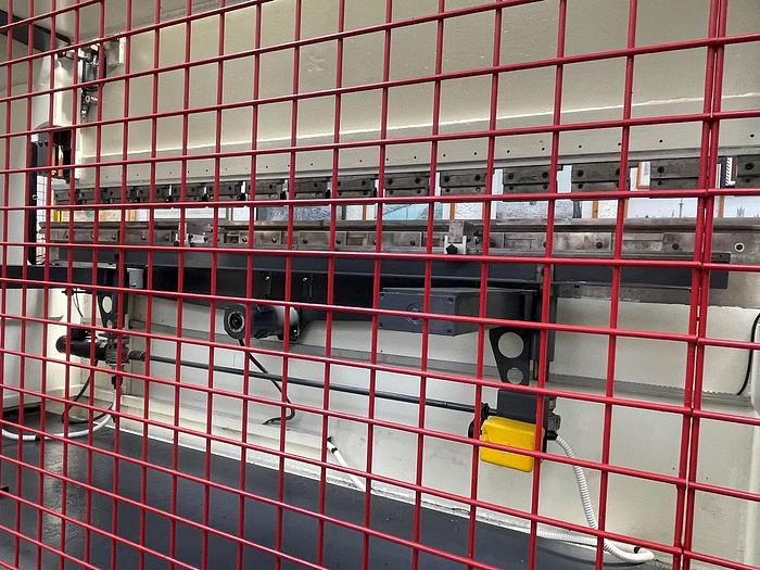 Usato PIEGATRICE SALA IDRAULICA 3000X110 TON