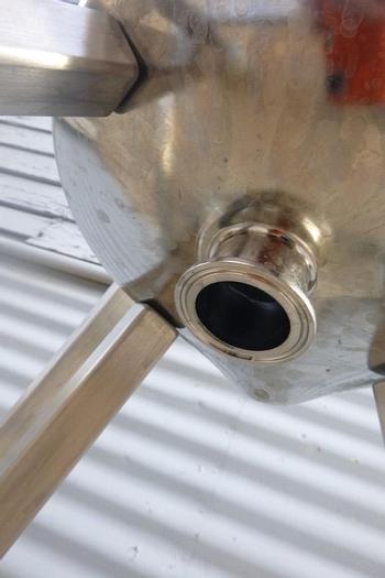 Used Tank, 6 Gallon, 316L Stainless Steel, Pressure, 9" X 25" #S743748