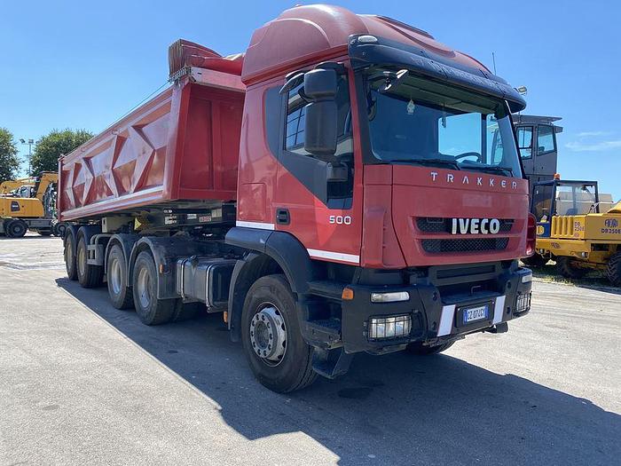 Usato 2010 IVECO TRAKKER 500 CON SEMIRIMORCHIO VASCA