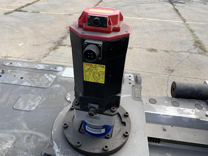 Used FANUC RTU-1000 7TH AXIS ROBOT TRACK 500KG X 13' TRAVEL