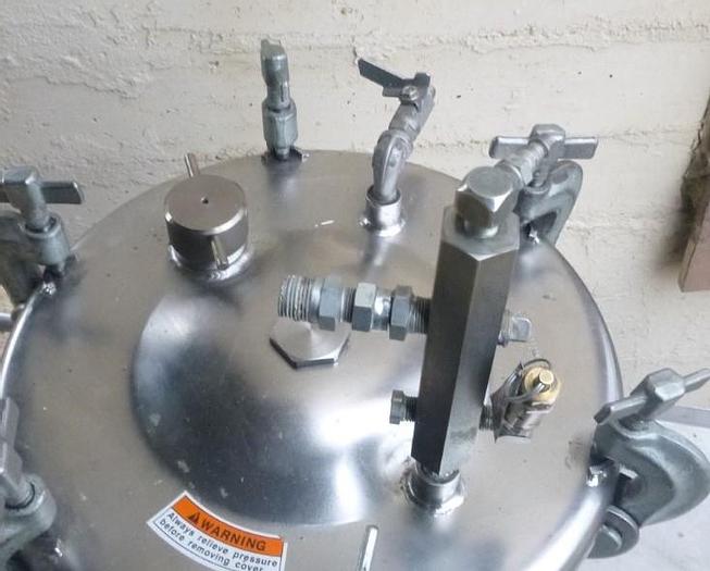 Used Tank, 5 Gallon, S/st, 110 PSI, Full Vac, LaGrange, A #S743474