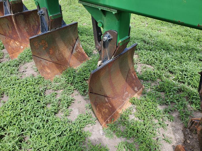 Used John Deere 995 Switch Plow - 6 Bottom