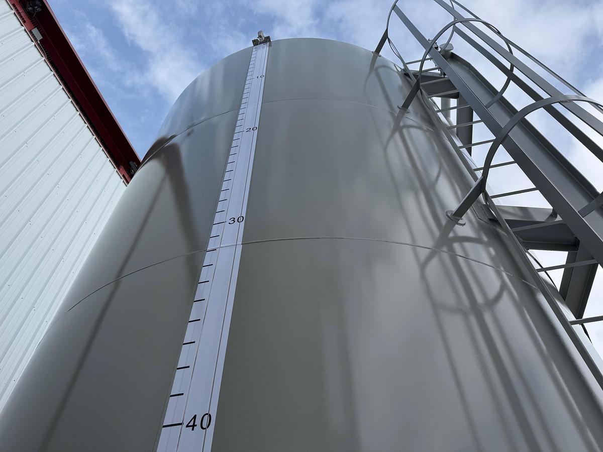 Used 2006 Peaceland 400 BBL Tanks