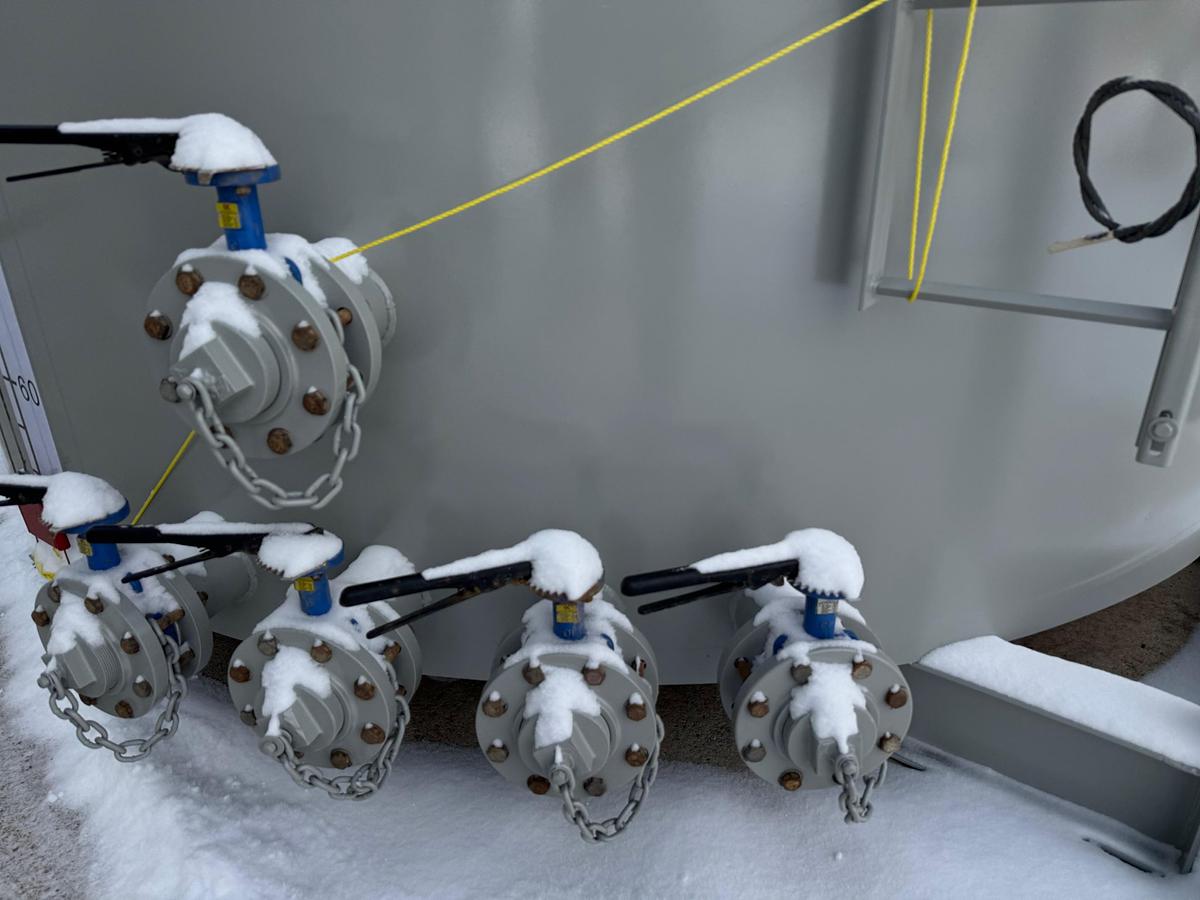 Used 2006 Peaceland 400 BBL Tanks