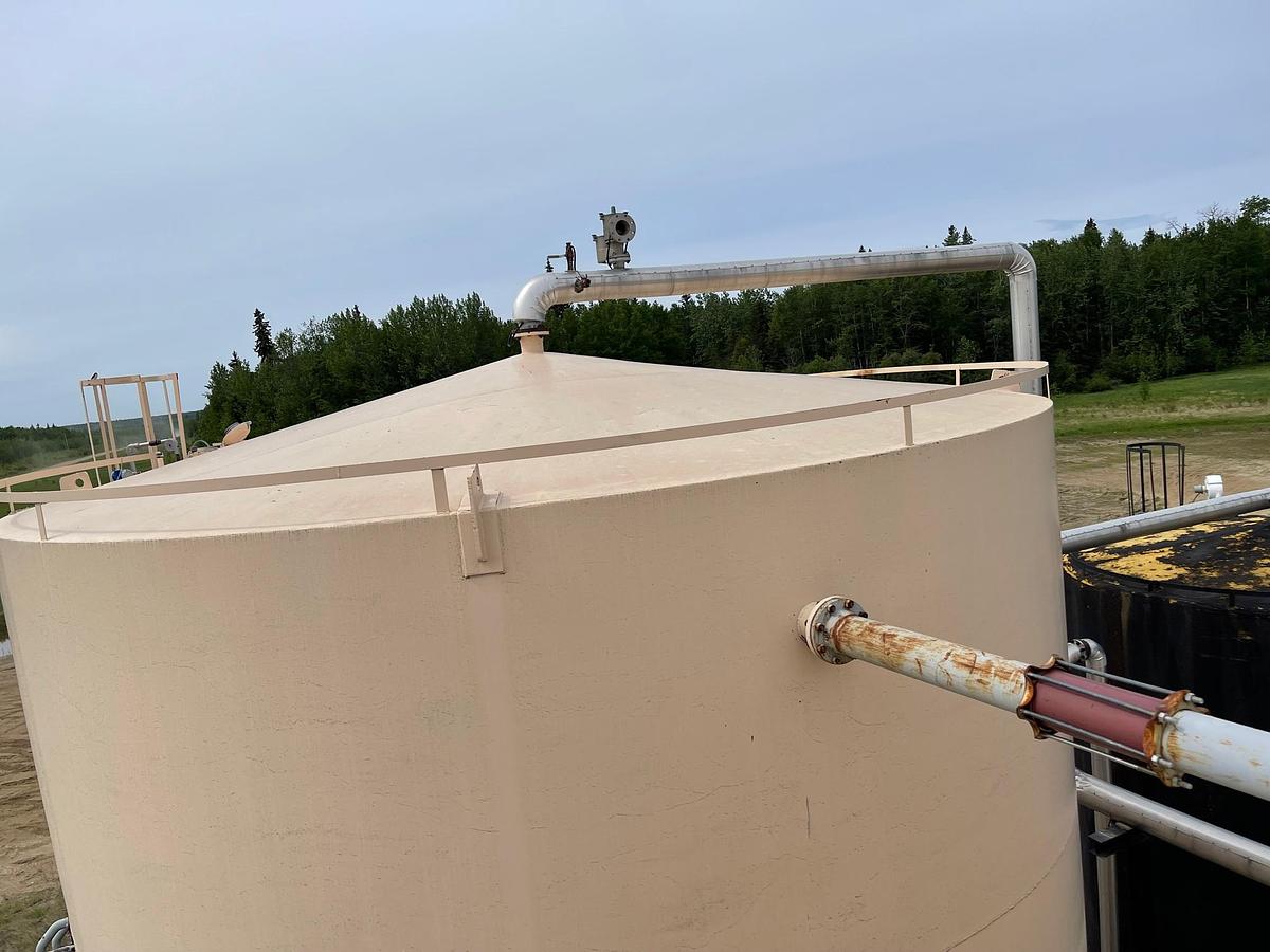 Used 2001 GLM 2500 BBL Tanks