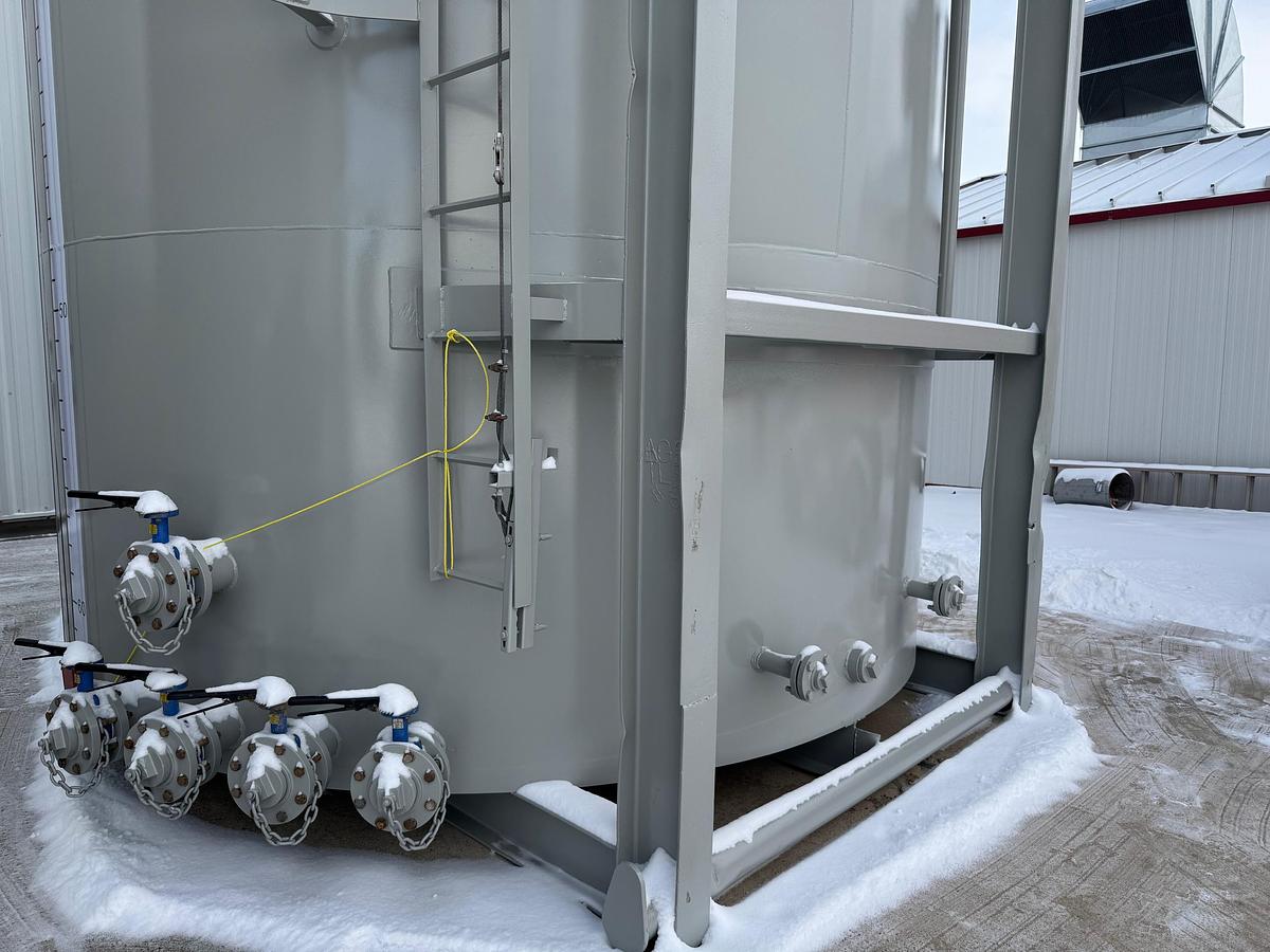 Used 2006 Peaceland 400 BBL Tanks