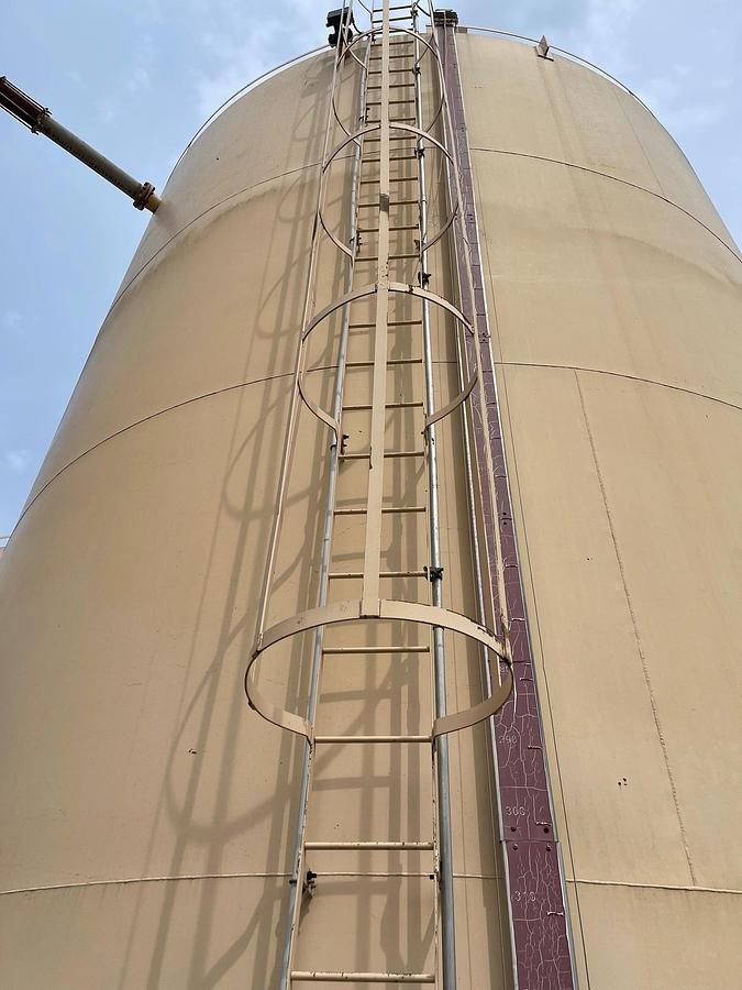 Used 2001 GLM 2500 BBL Tanks