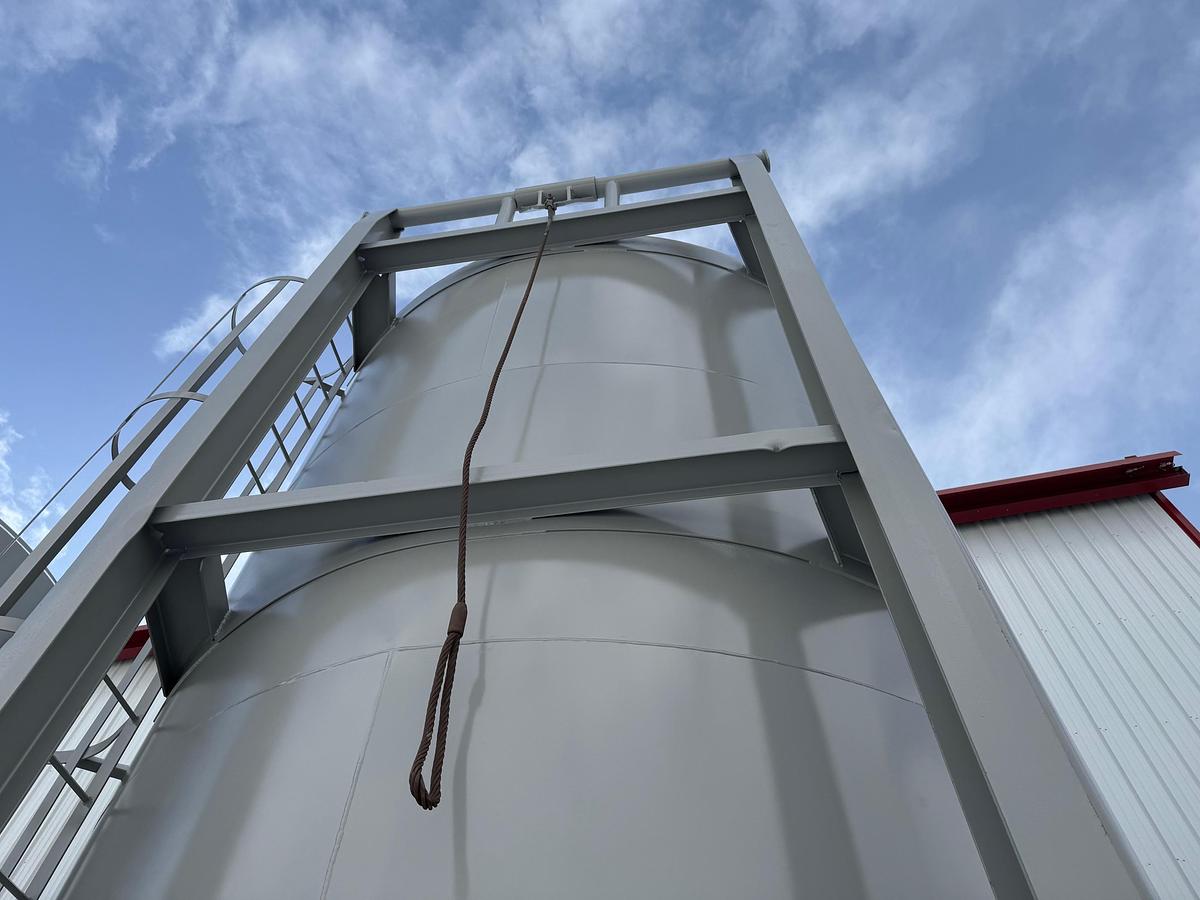 Used 2006 Peaceland 400 BBL Tanks