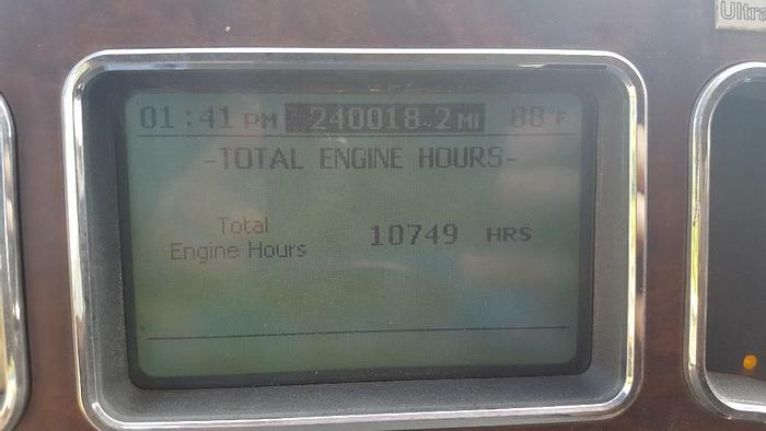 Used 2011 Mack CHU613 MP8