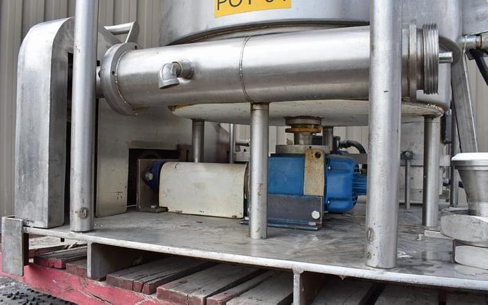 D'occasion USED 60 GALLON JACKETED TANK, STAINLESS STEEL, WITH MIXER & AUGER FEEDER