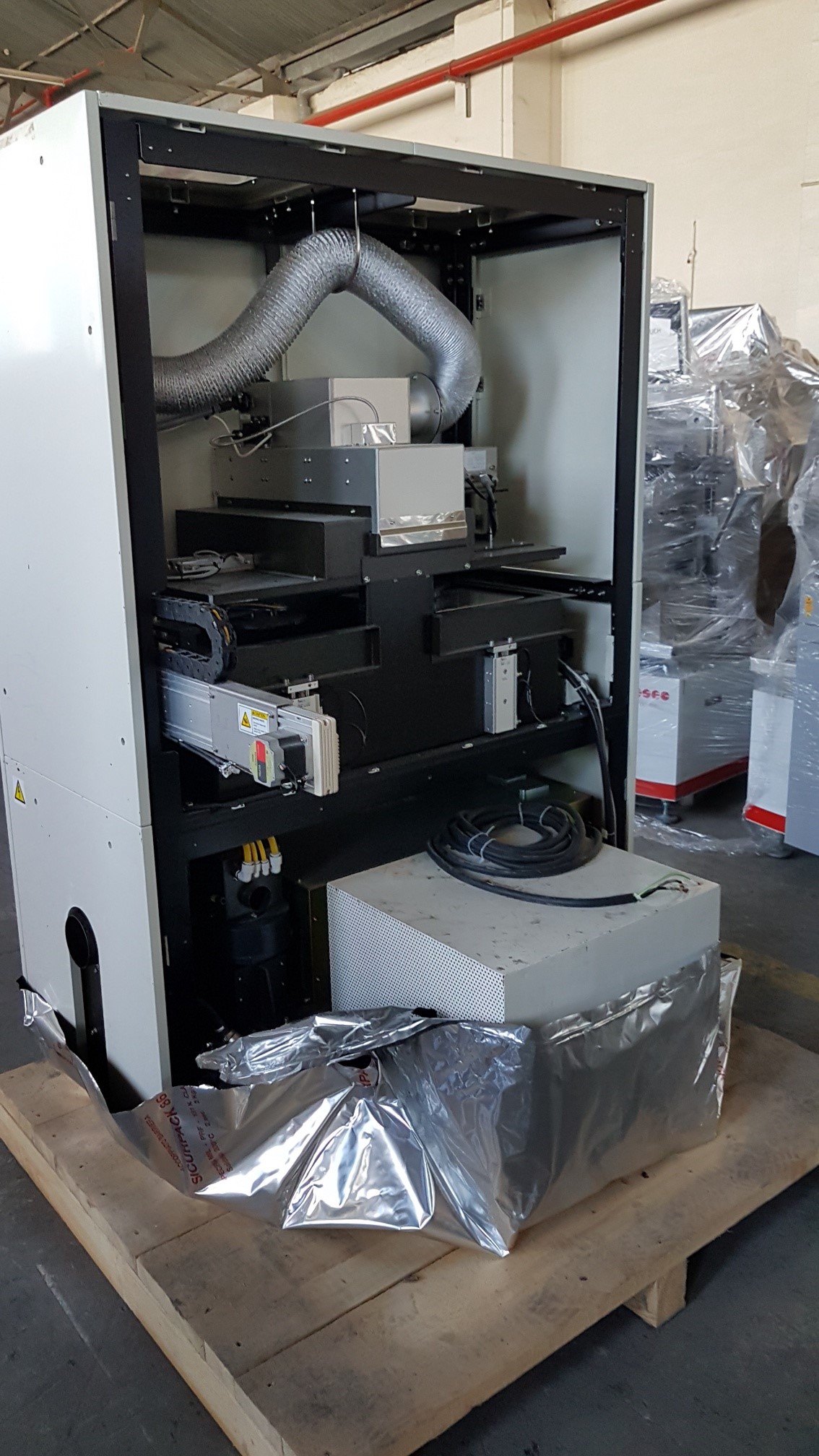 Used LINTEC RAD-2500F / 12RM Wafer Mounter