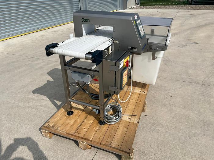 Used Ceia  THS Series metal detector - RETAIL SPEC