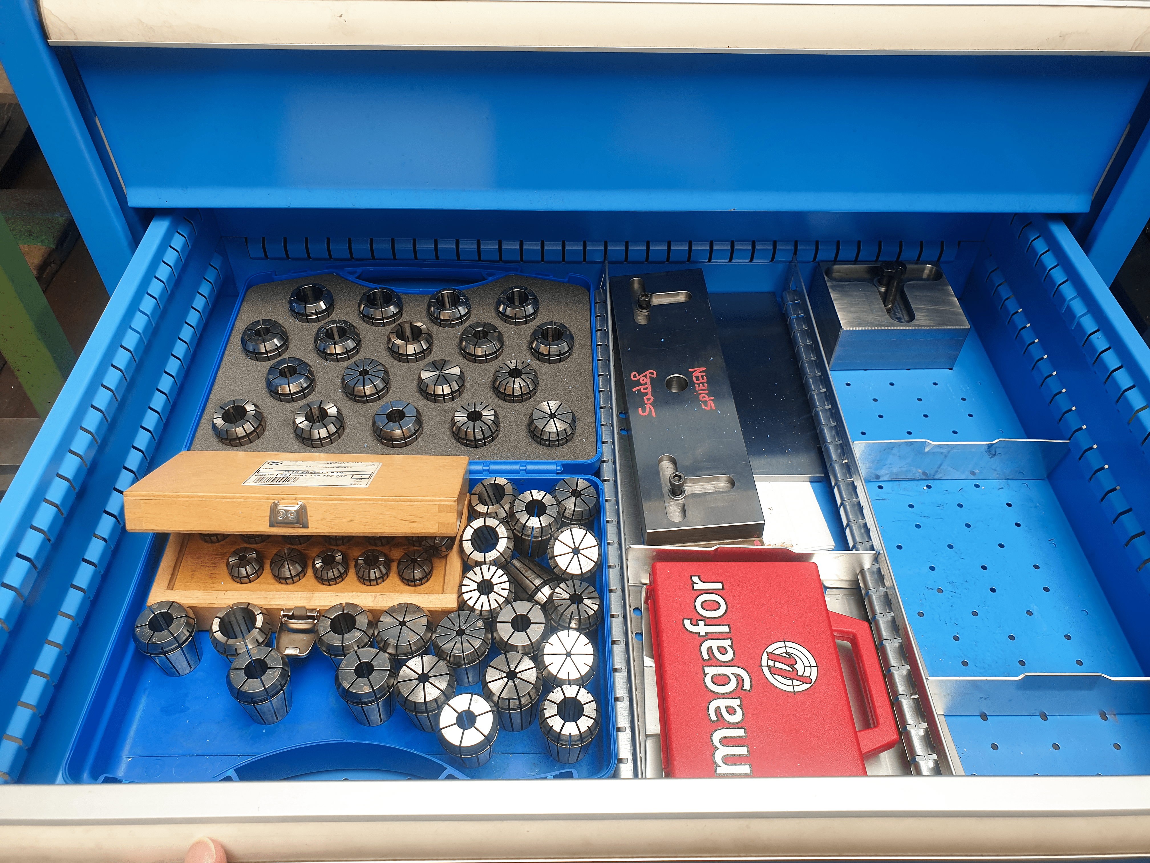 Used Doosan DNM 650 - Vertical Machining Center - 2013