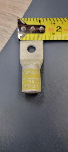 LOT OF 8) BURNDY YA29-L4 N250 YELLOW 1-hole Crimp Compression Lug 250(C)