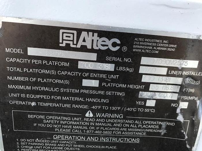 Used 2009 Ford F750 Altec AM55 60ft Over Center Bucket Truck - C94193